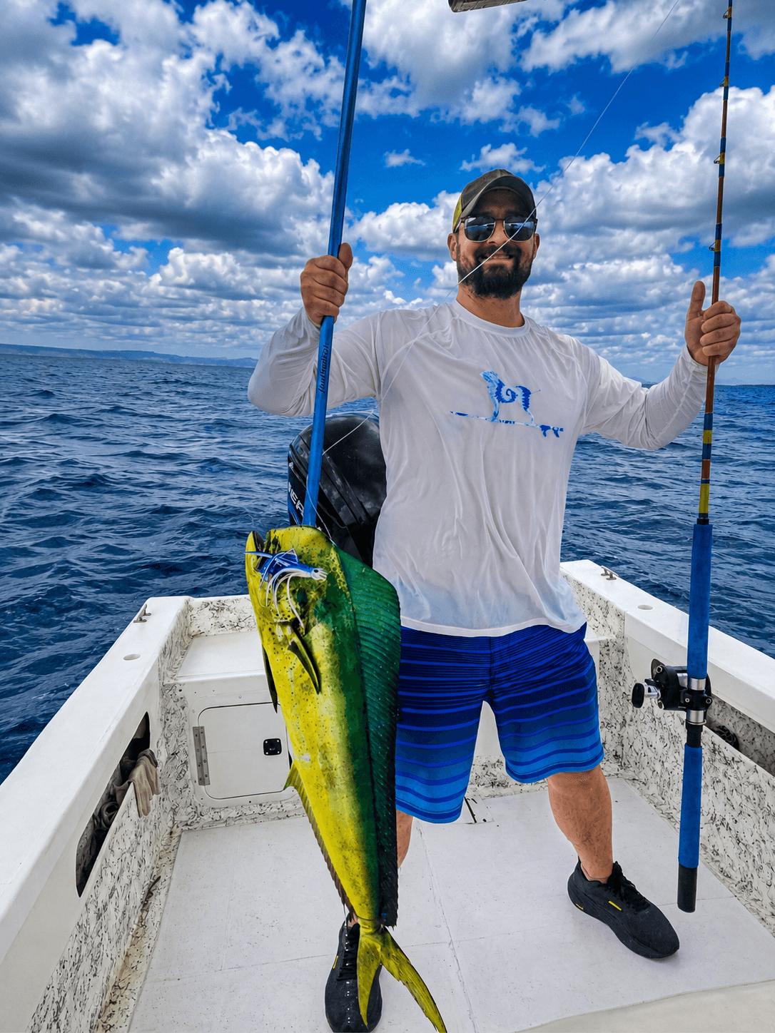 Rod bent, fighting a mahi